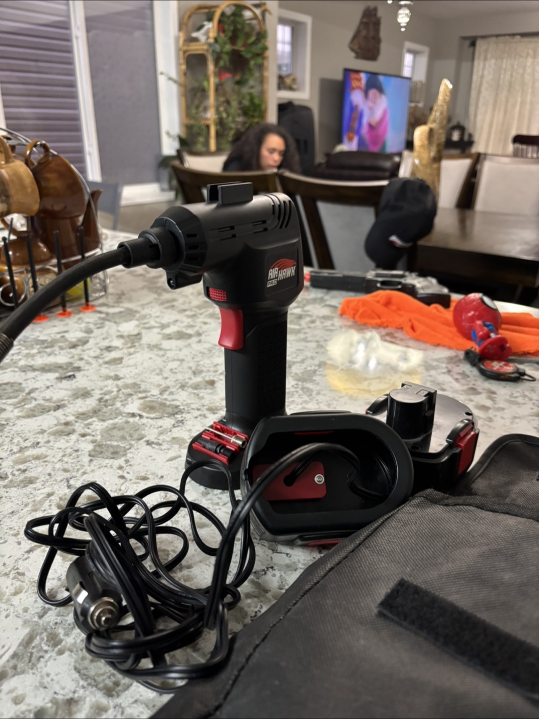 Air Hawk Cordless Tire Inflator - photo 3