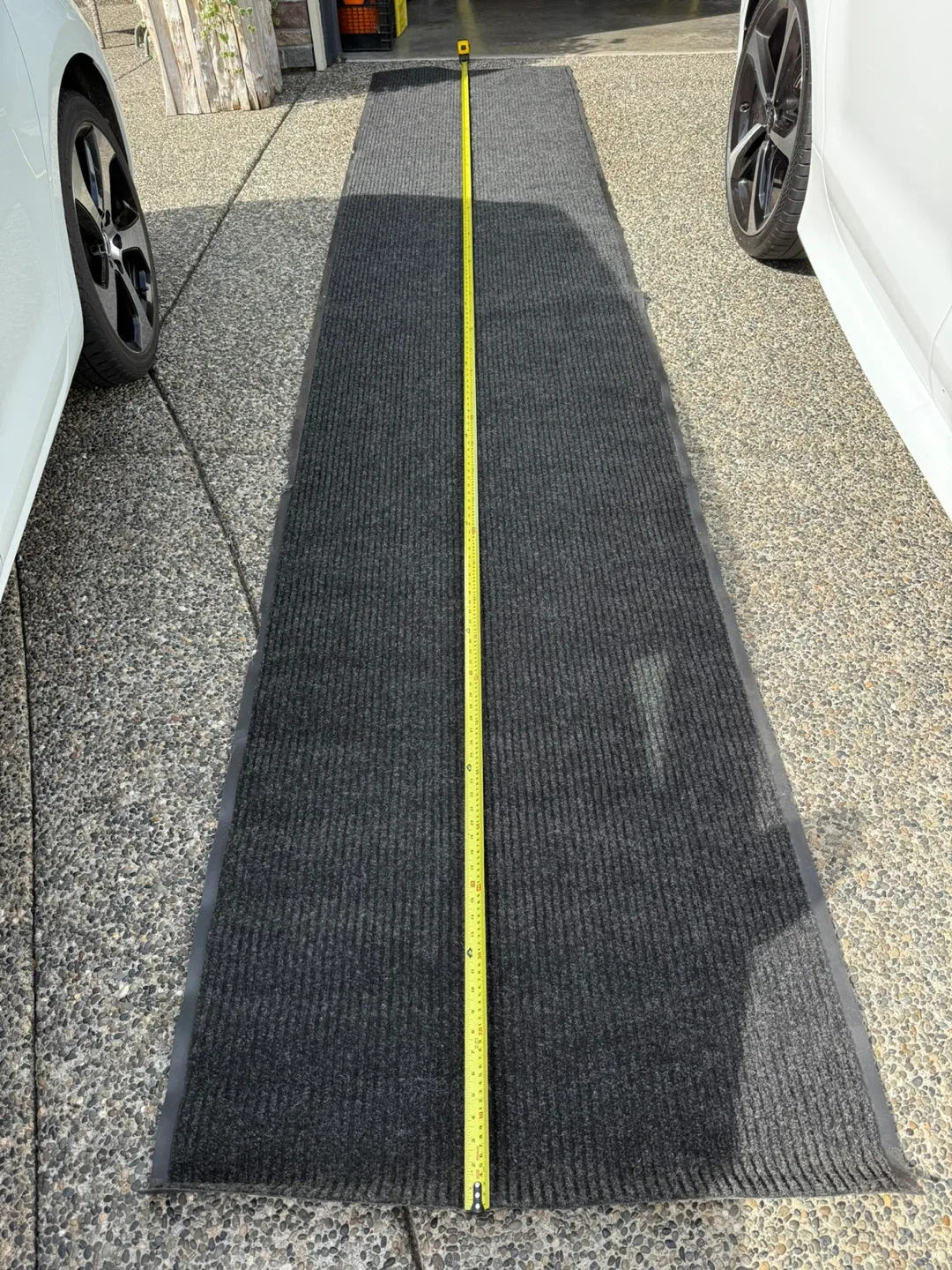 Black Runner Mat image indicator(3)