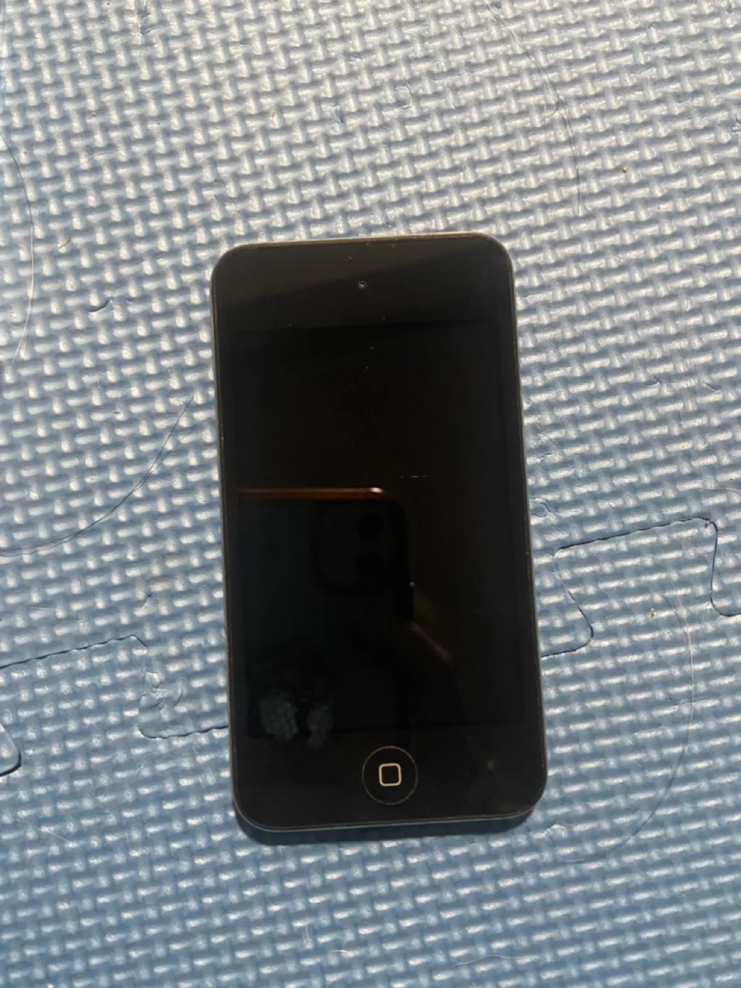 Apple iPod Touch 16GB with Box thumbnail