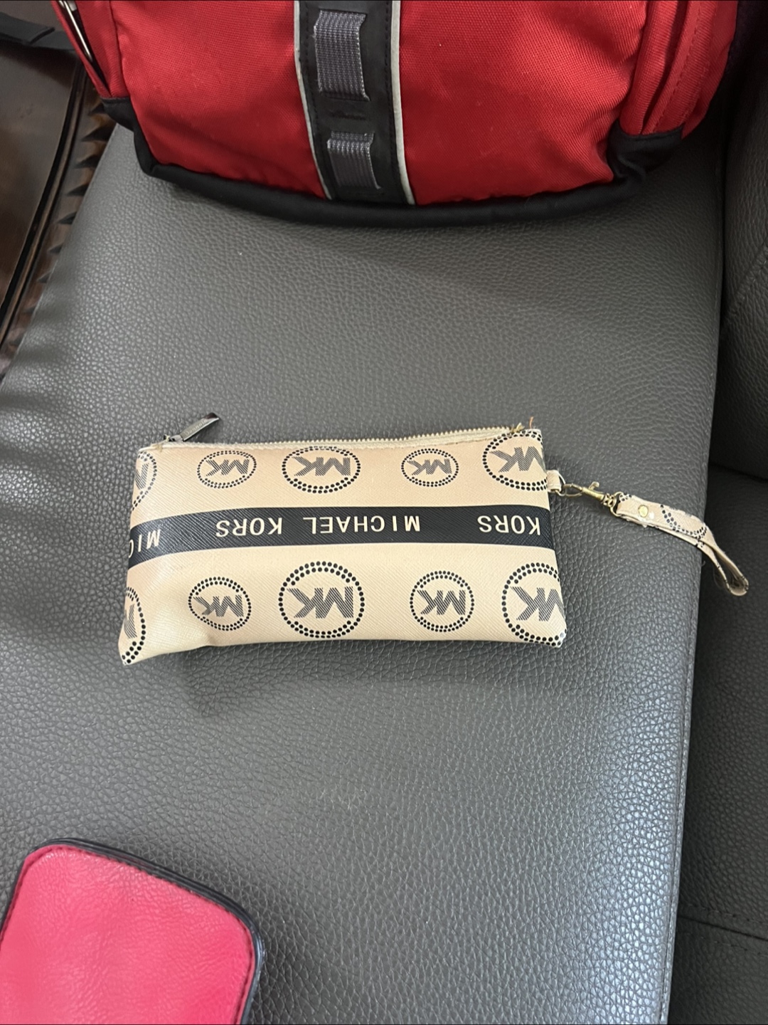 Michael Kors Wristlet - photo 2