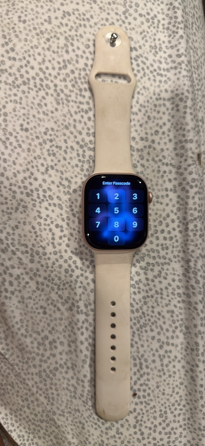 Apple Watch 10 46 mm with Cream Band - photo 2
