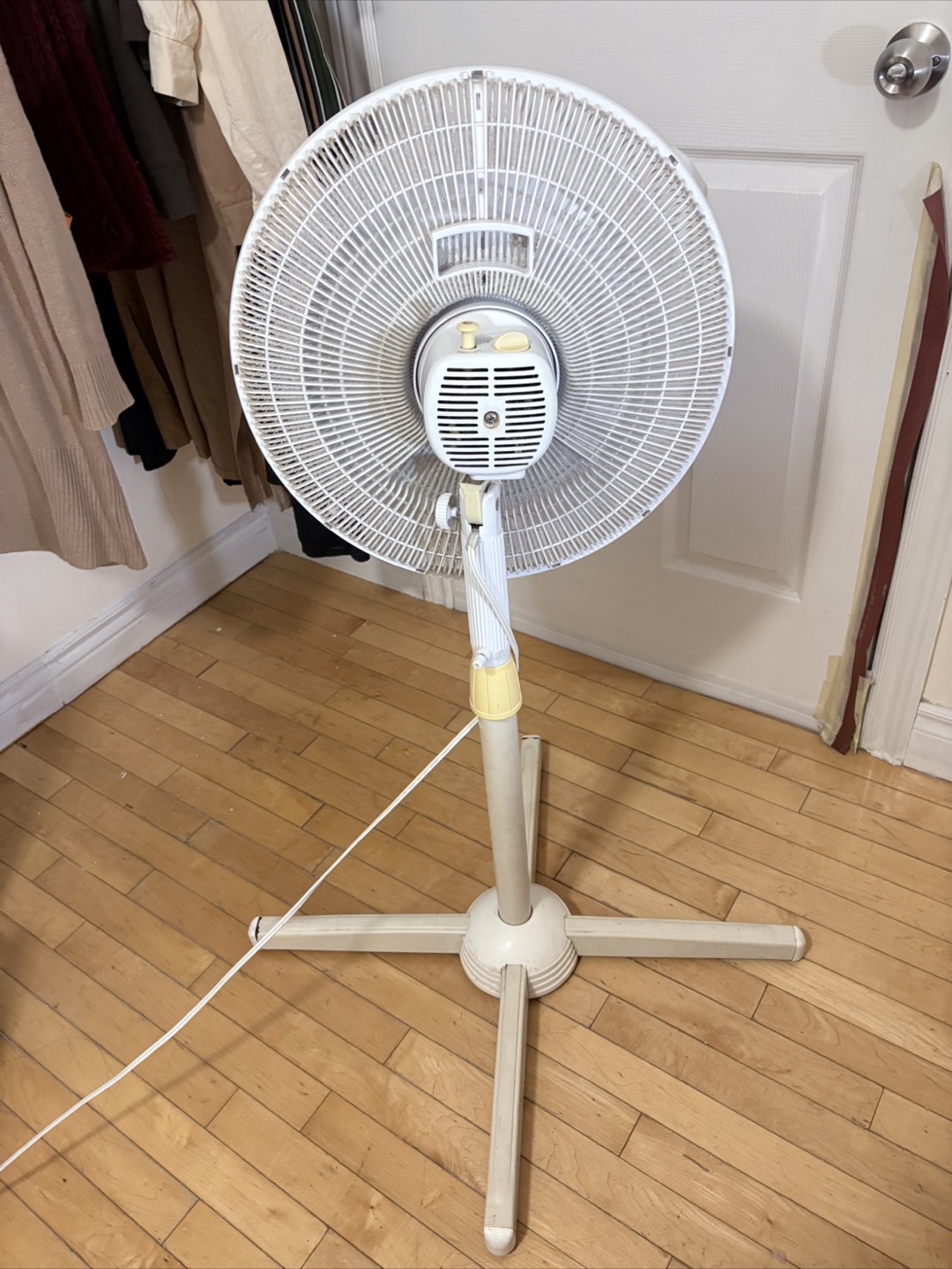 Stand fan - photo 2