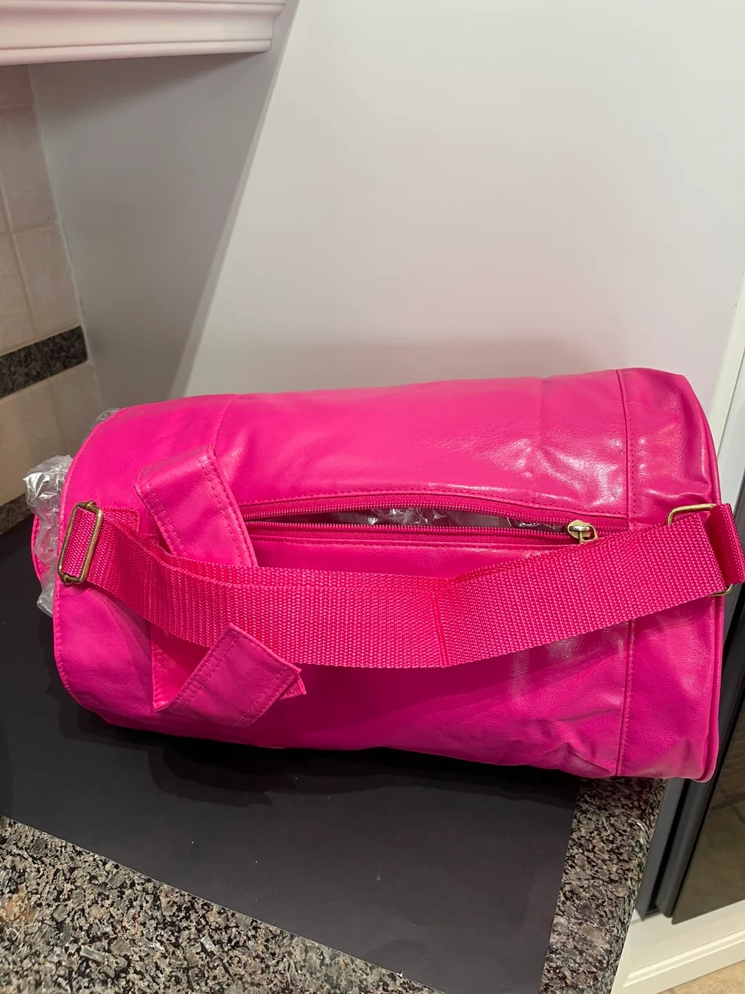 REDUCED - Hot Pink Tote Bag - extremely light weight image indicator(5)