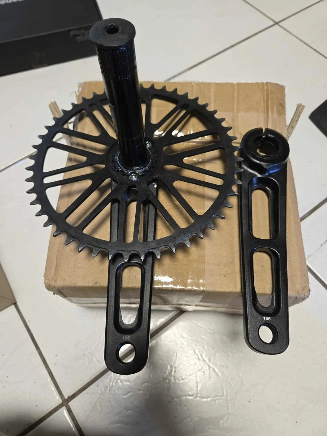 Goldix BMX Crankset 165mm - Black image indicator(2)