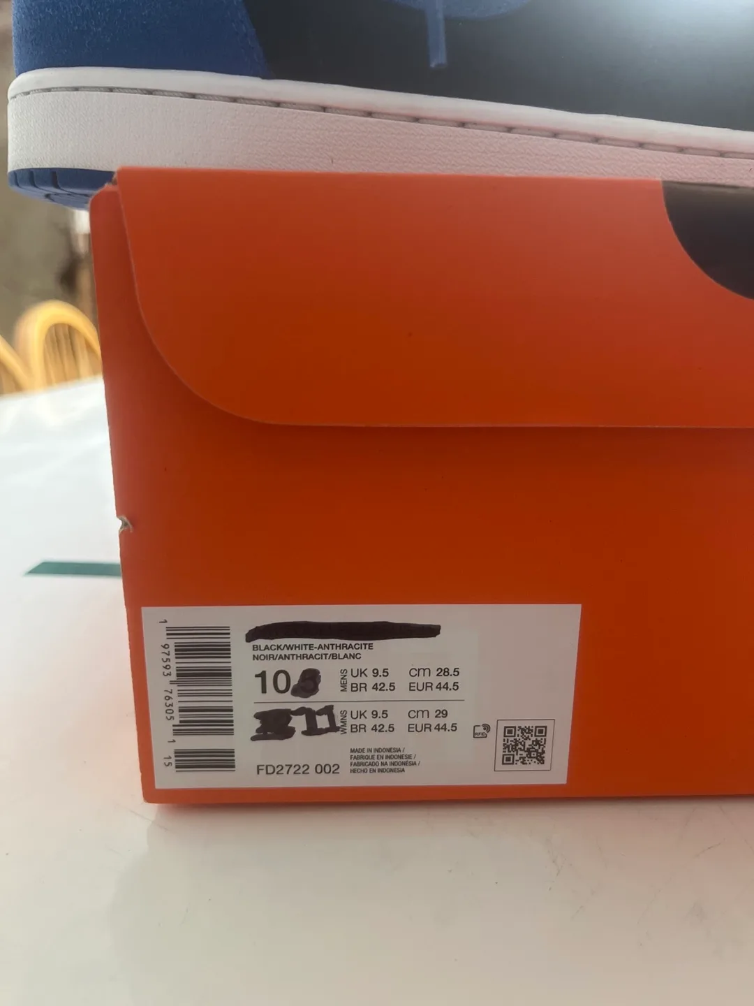 Nike Air Jordan 1 High Black/Blue Size 10.5 image indicator(2)