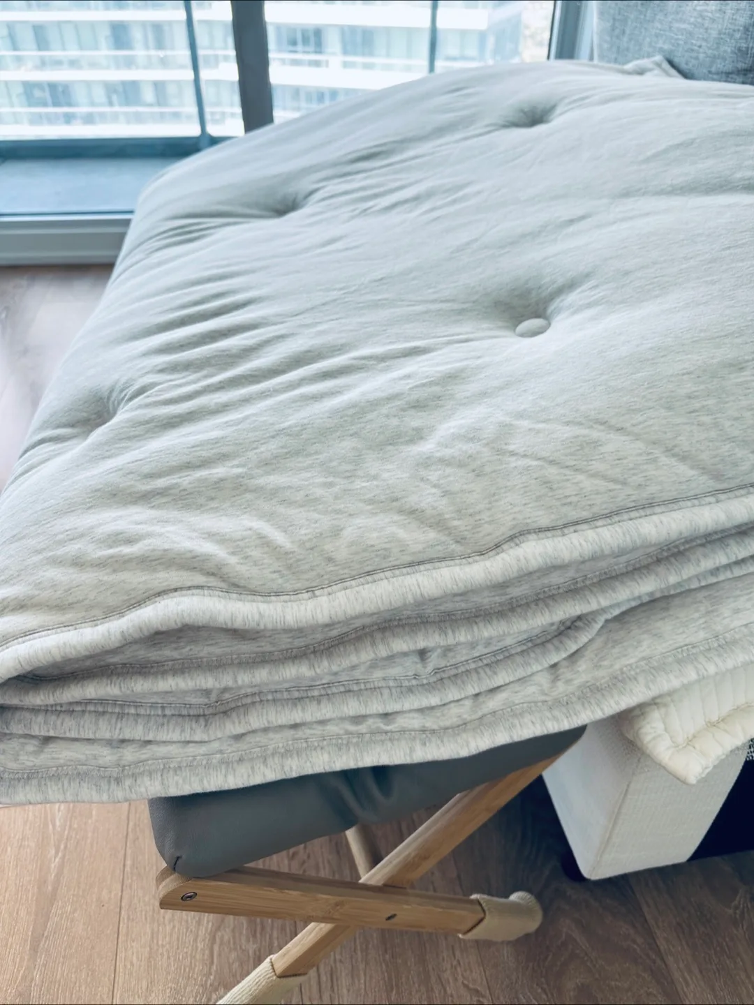 Plushy and soft cotton winter duvet, for King size bed image indicator(5)