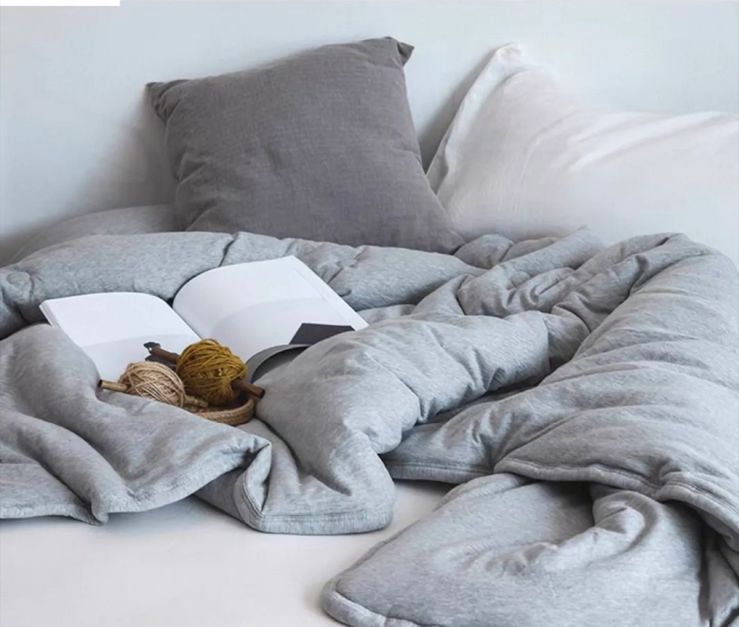 Plushy and soft cotton winter duvet, for King size bed image indicator(6)