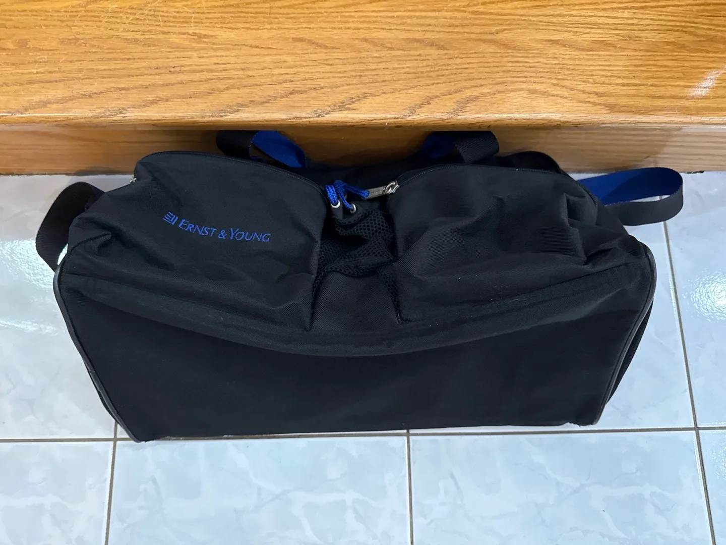 Ernst & Young Black Duffel Bag image indicator(3)