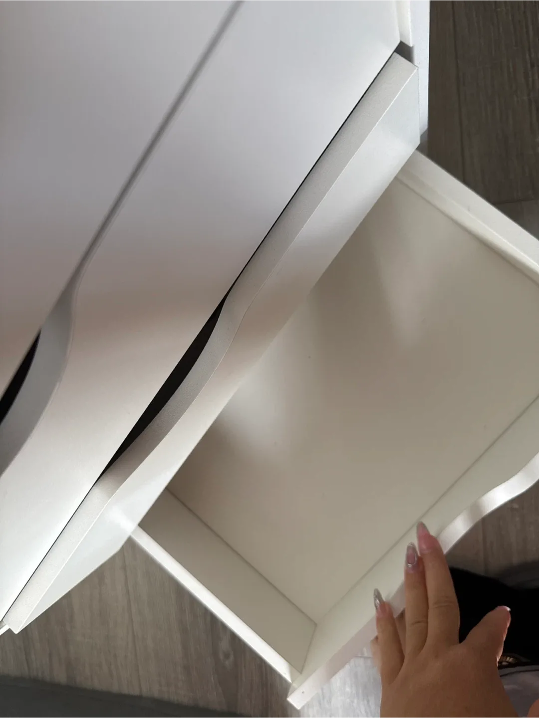 White 5 Drawer Unit on Wheels image indicator(2)