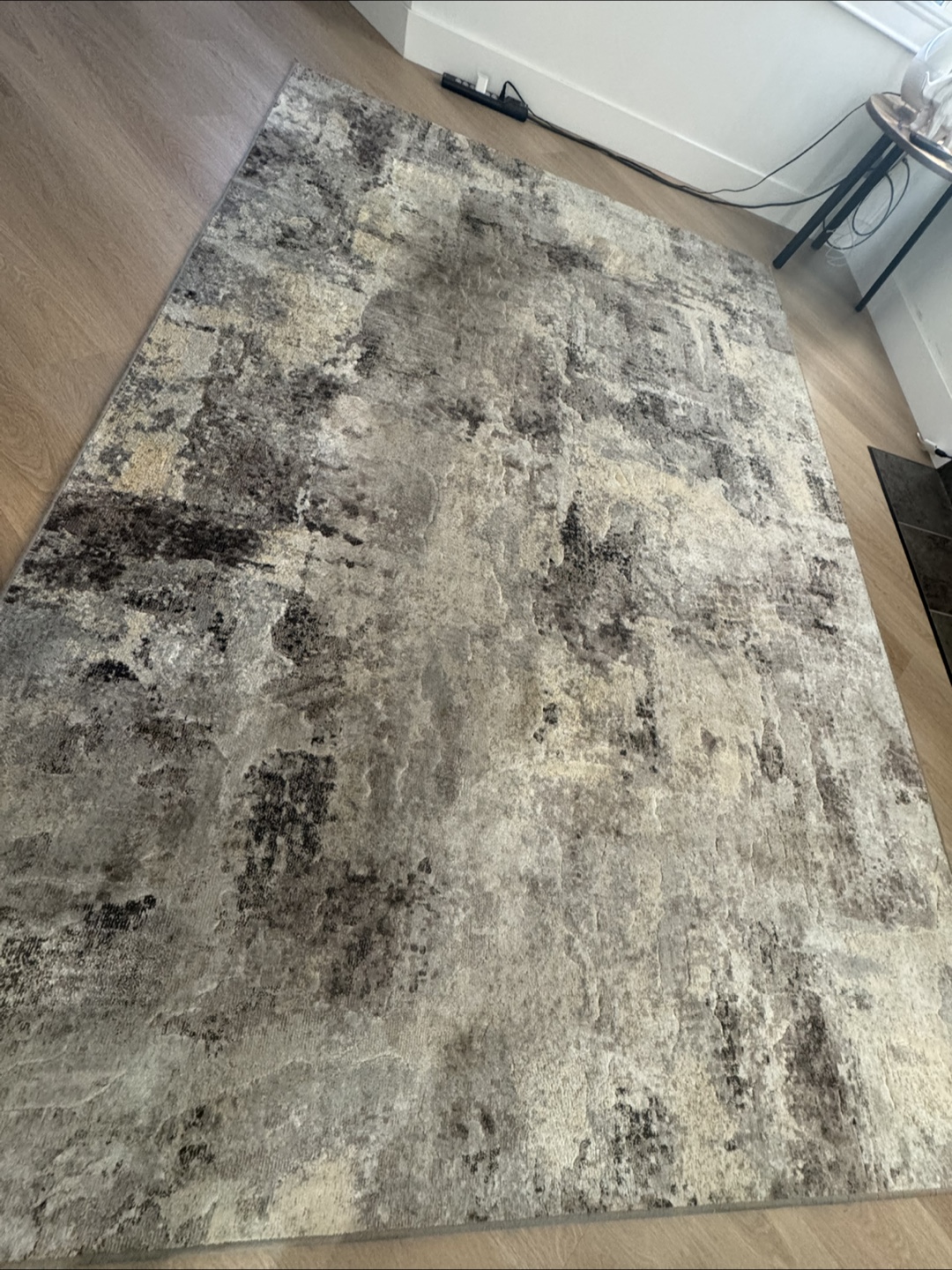 Moving sale - Large area rug - photo 2