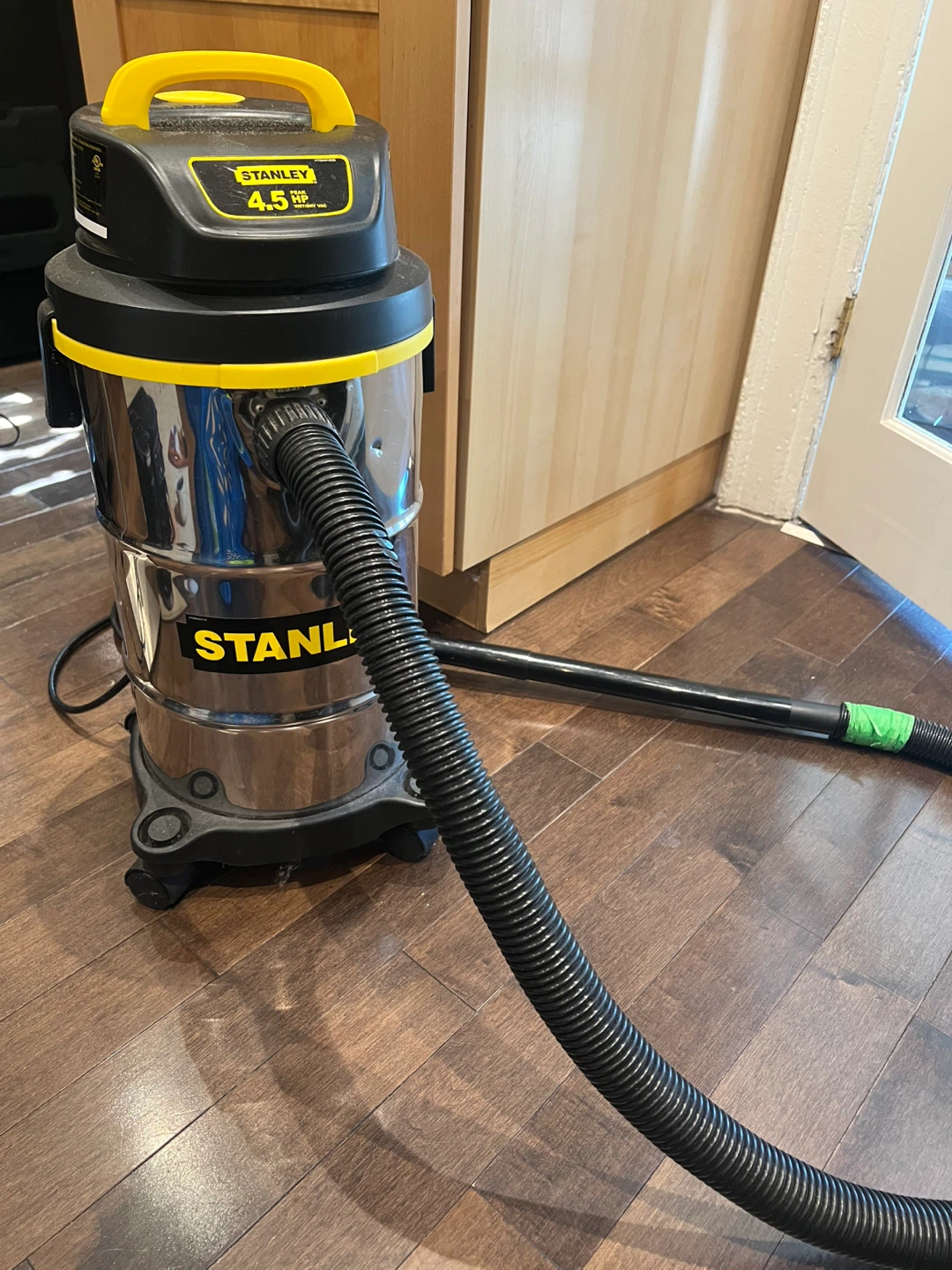 Stanley 4.5 Peak HP Wet/Dry Vacuum