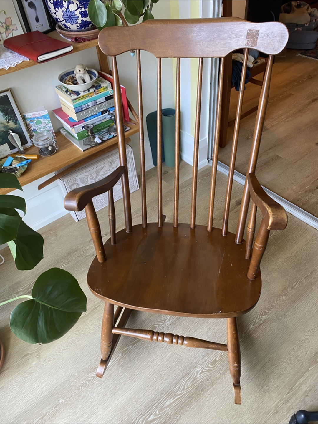 Wooden Rocking Chair - Classic Comfort