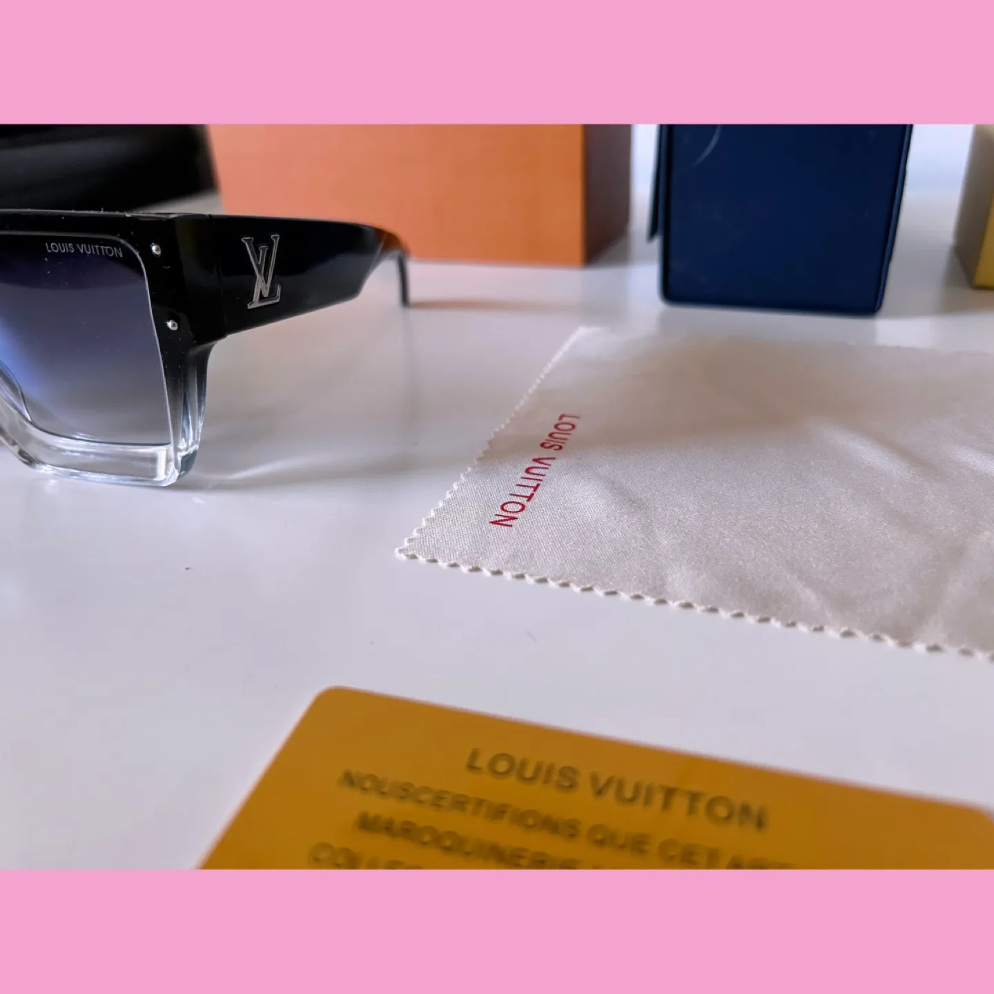 Louis Vuitton Sunglasses image indicator(2)