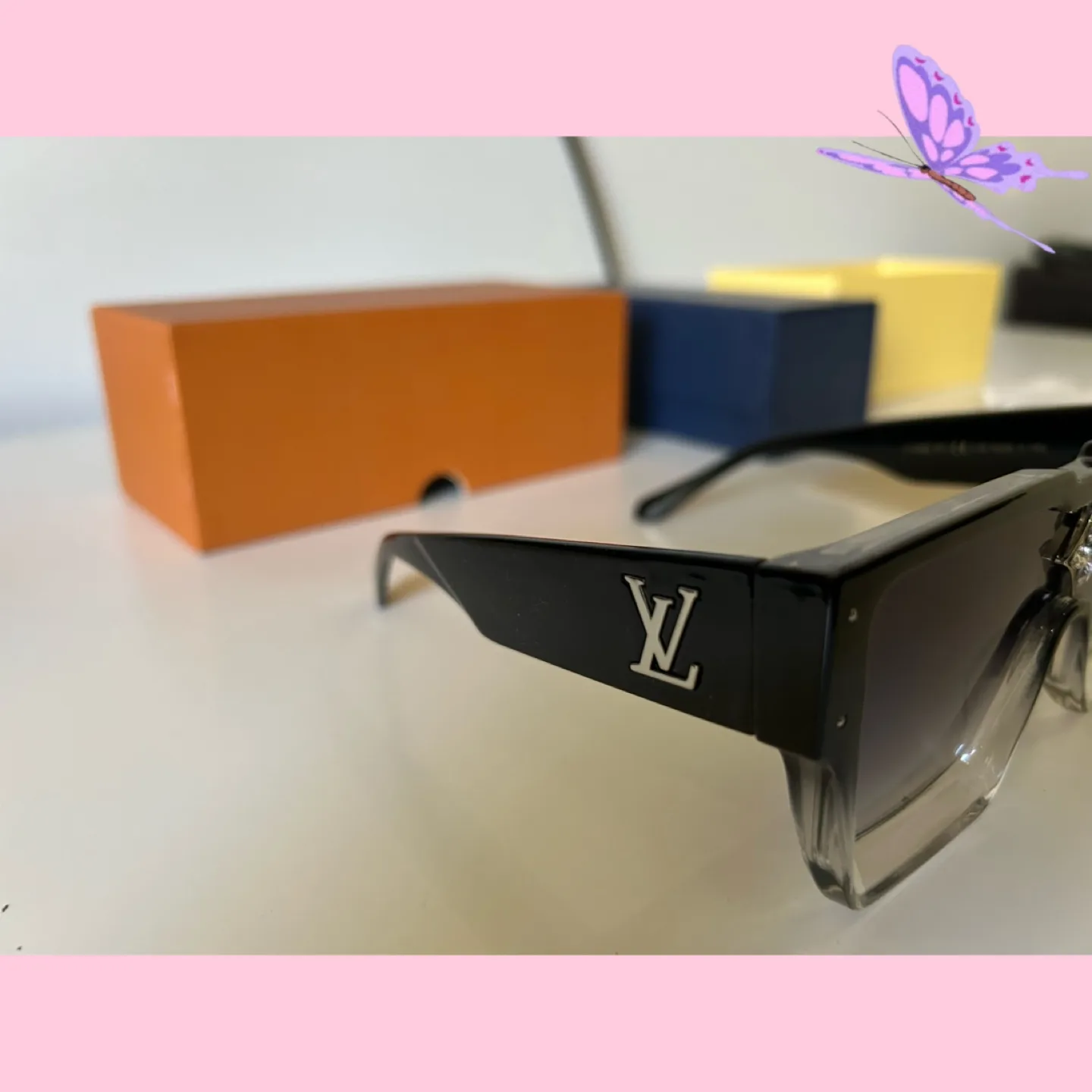Louis Vuitton Sunglasses image indicator(3)
