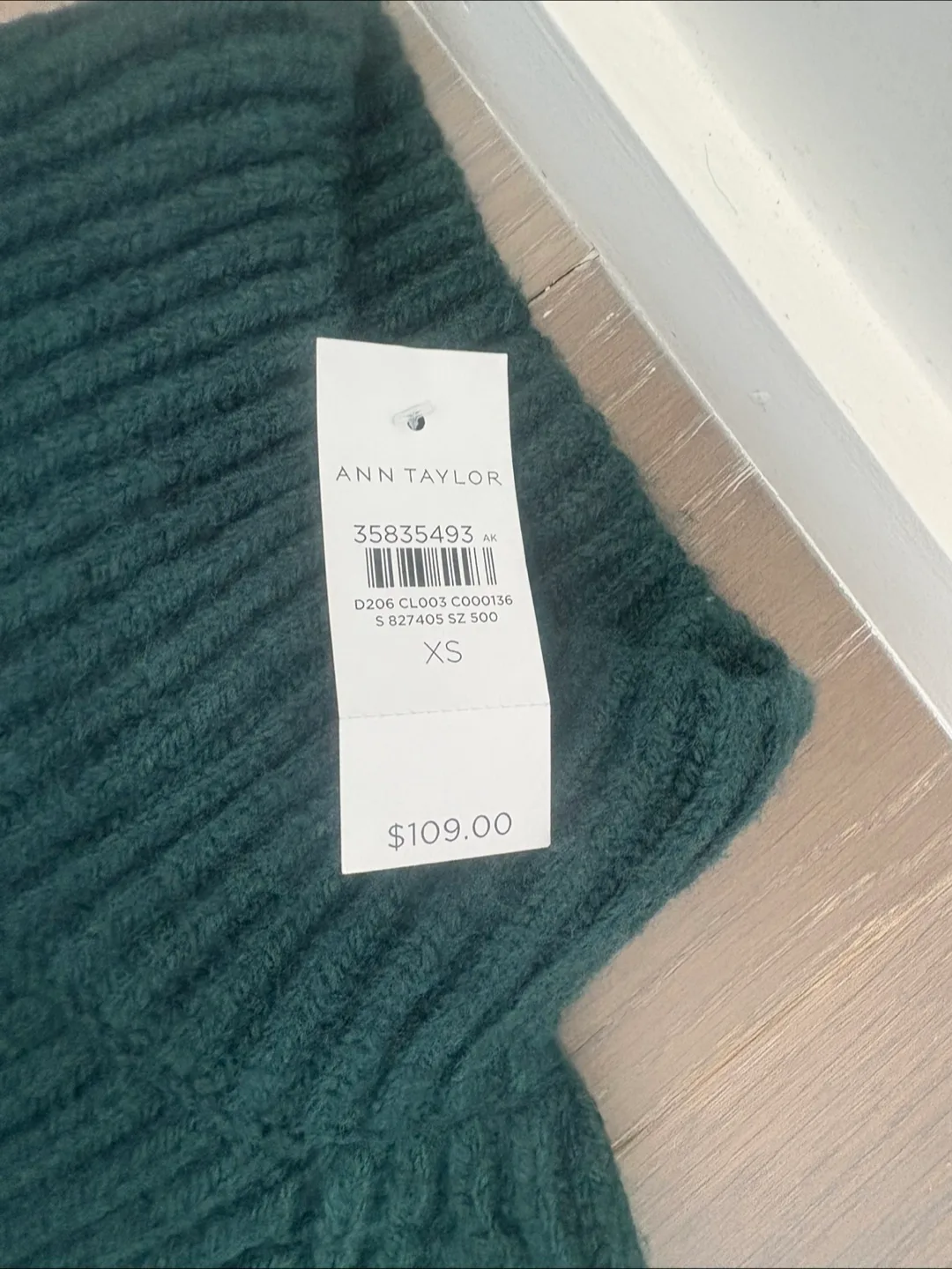 Ann Taylor Green XS Sweater - New with Tags! image indicator(2)