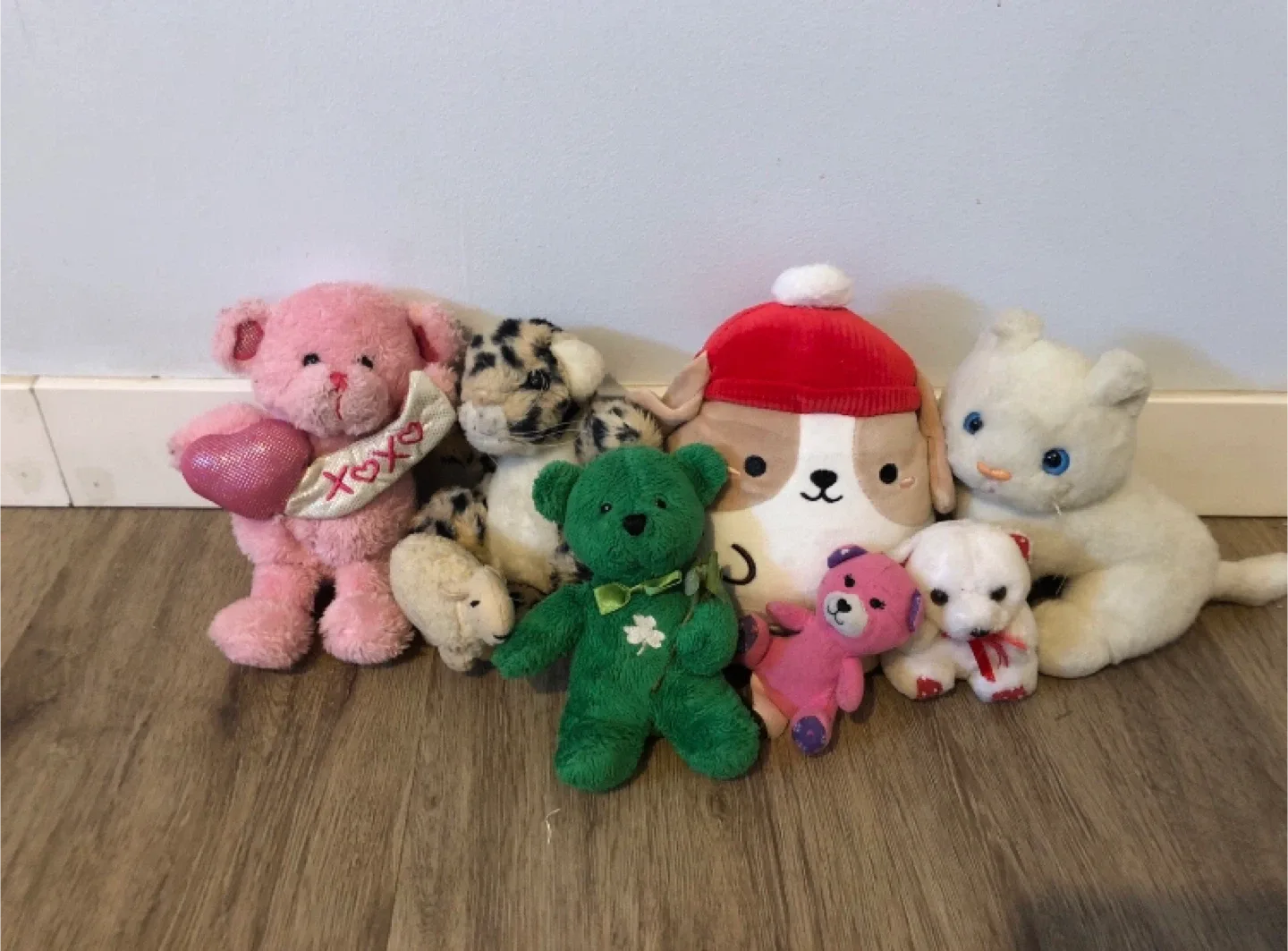Assorted Plush Toys - Bundle TY, Bennie baby, bears, dogs, etc. image indicator(3)