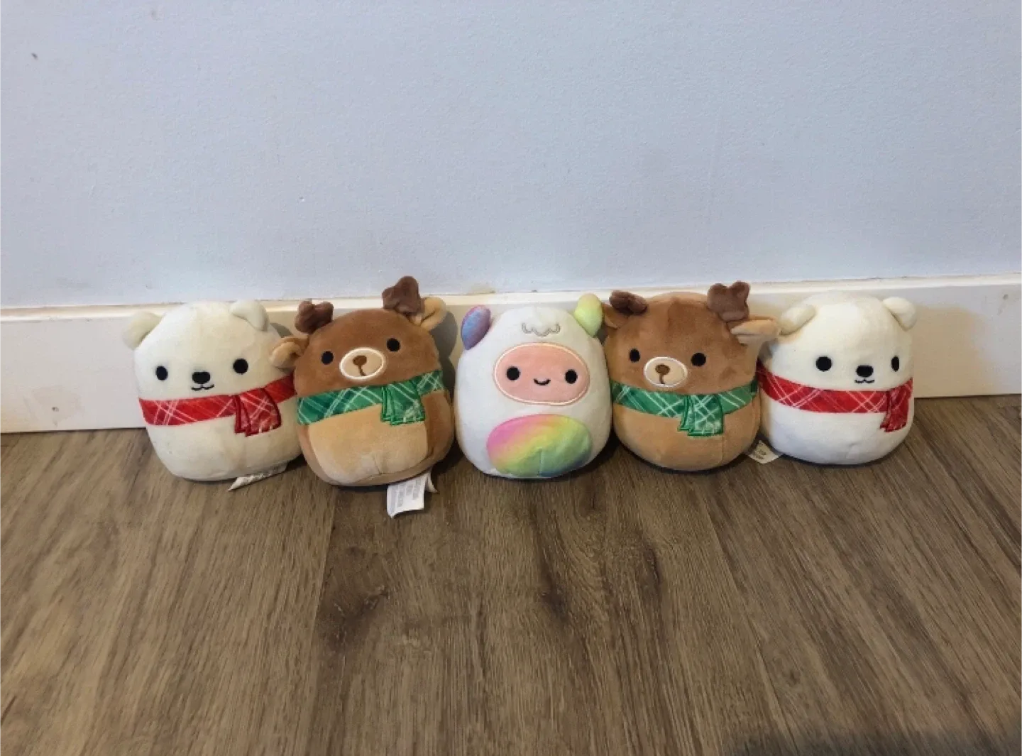 Assorted Plush Toys - Bundle TY, Bennie baby, bears, dogs, etc. image indicator(6)