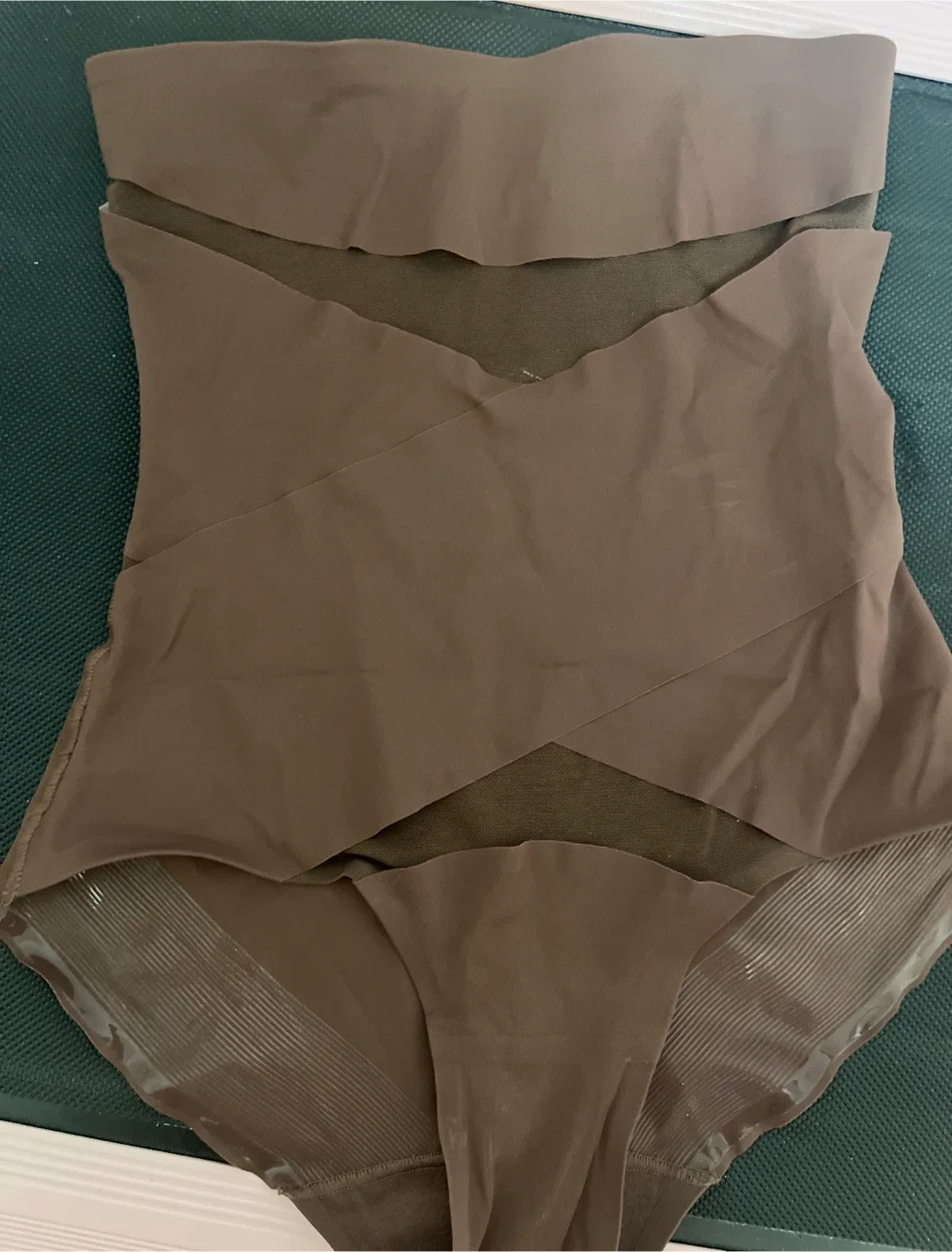 La Vie en Rose Spanx Bodysuit - Size S/P thumbnail