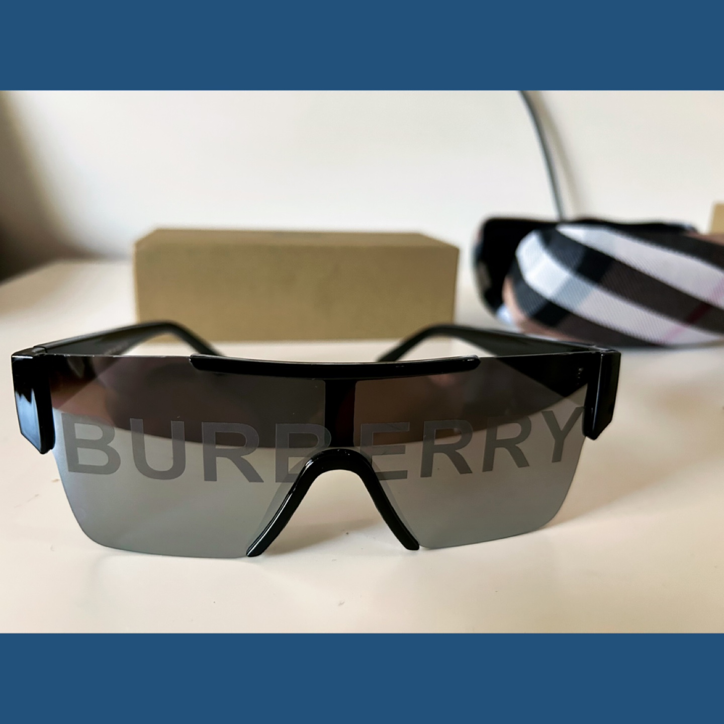 Burberry Black Sunglasses with Case - photo 2