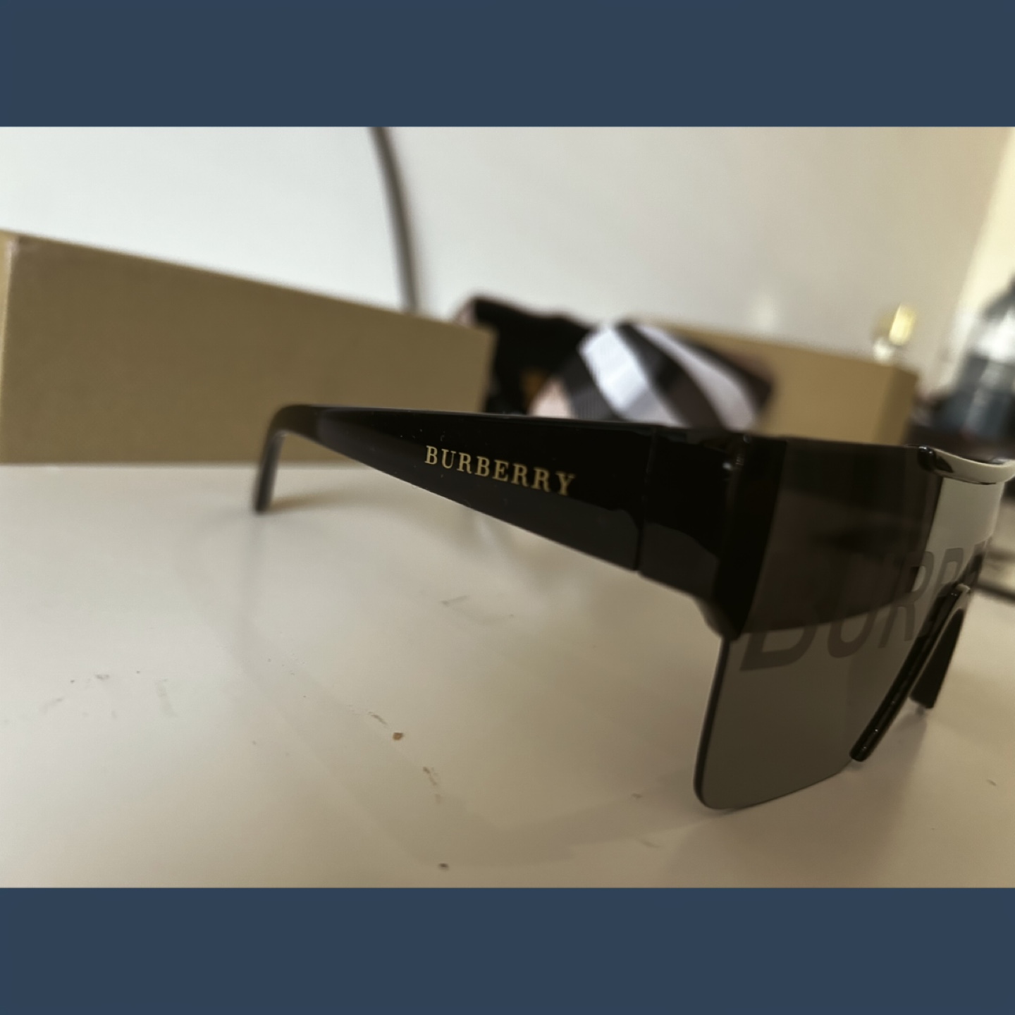 Burberry Black Sunglasses with Case - photo 3