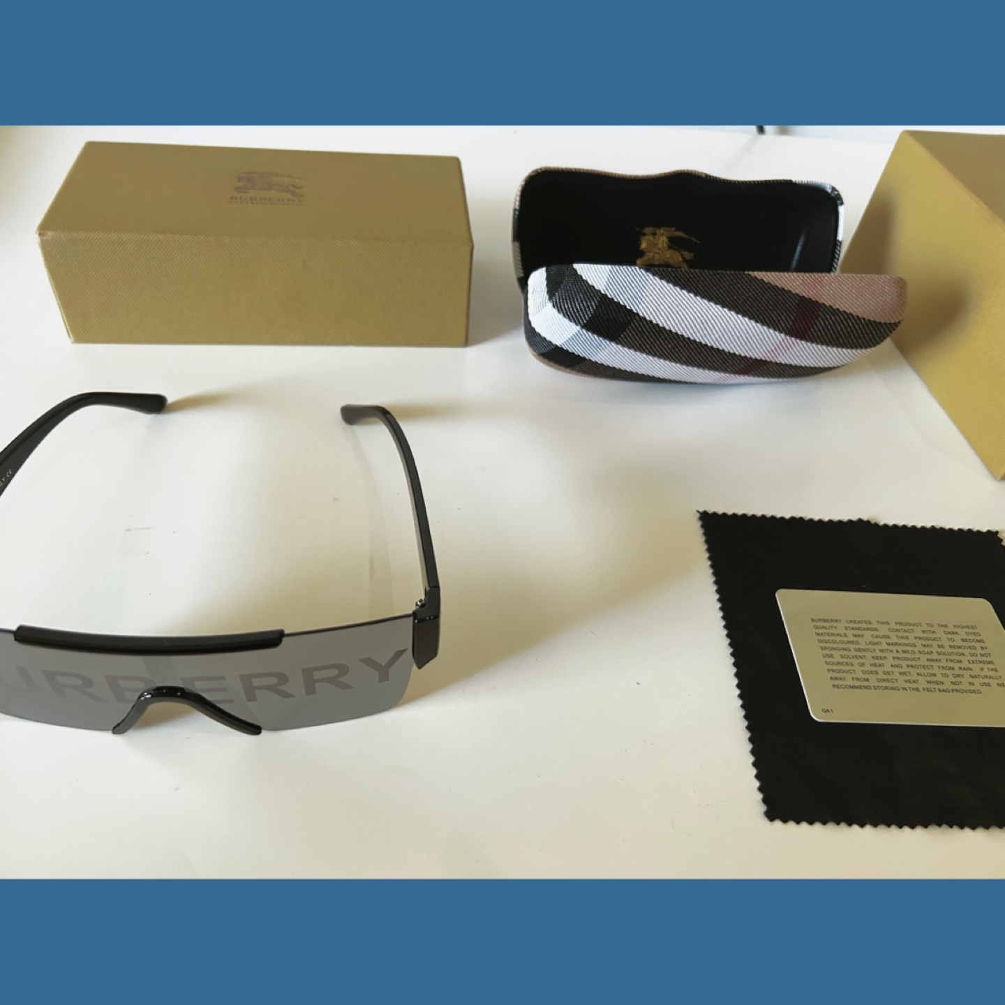 Burberry Black Sunglasses with Case - photo 5