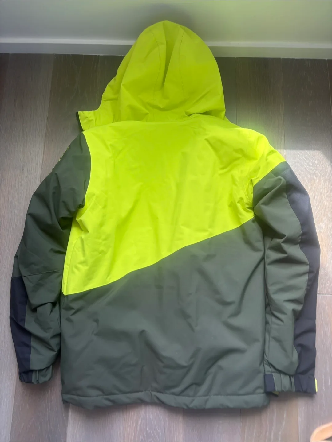 O'Neill Kids Snow Jacket Size 12 image indicator(2)
