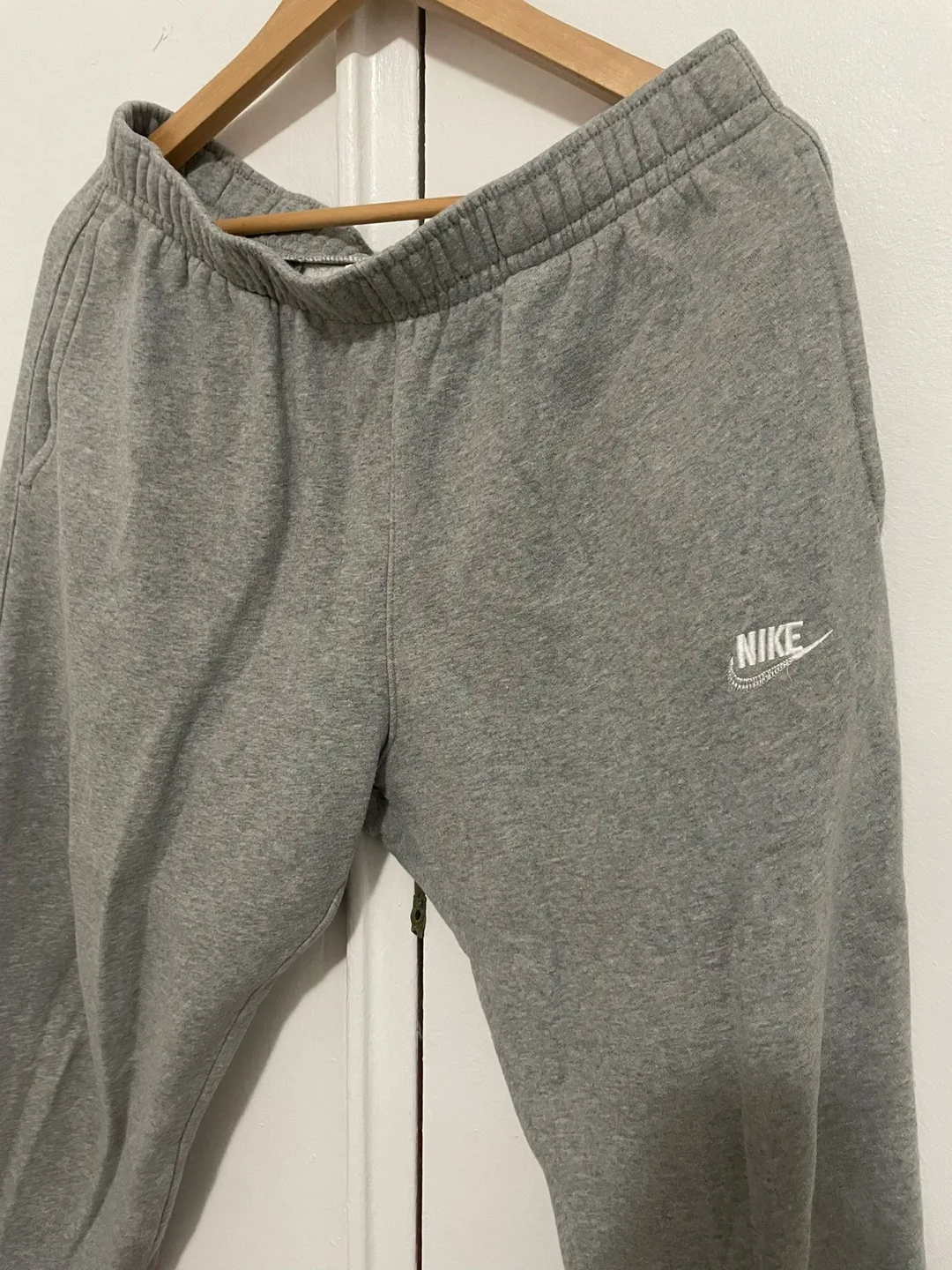 Nike Grey Sweatpants - Size Large image indicator(3)