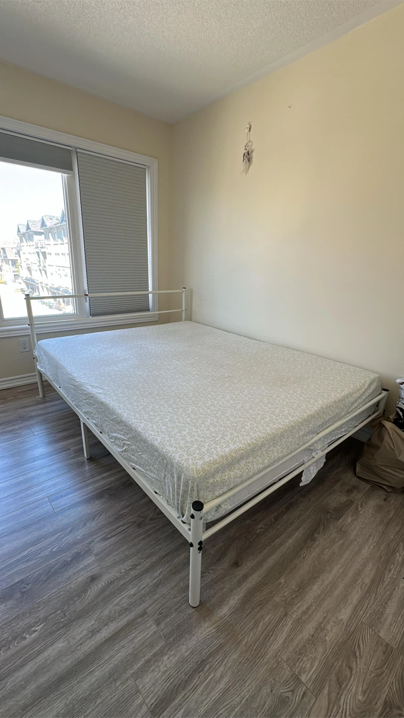 Zinus Metal Bed Frame and memory foam- White - photo 3