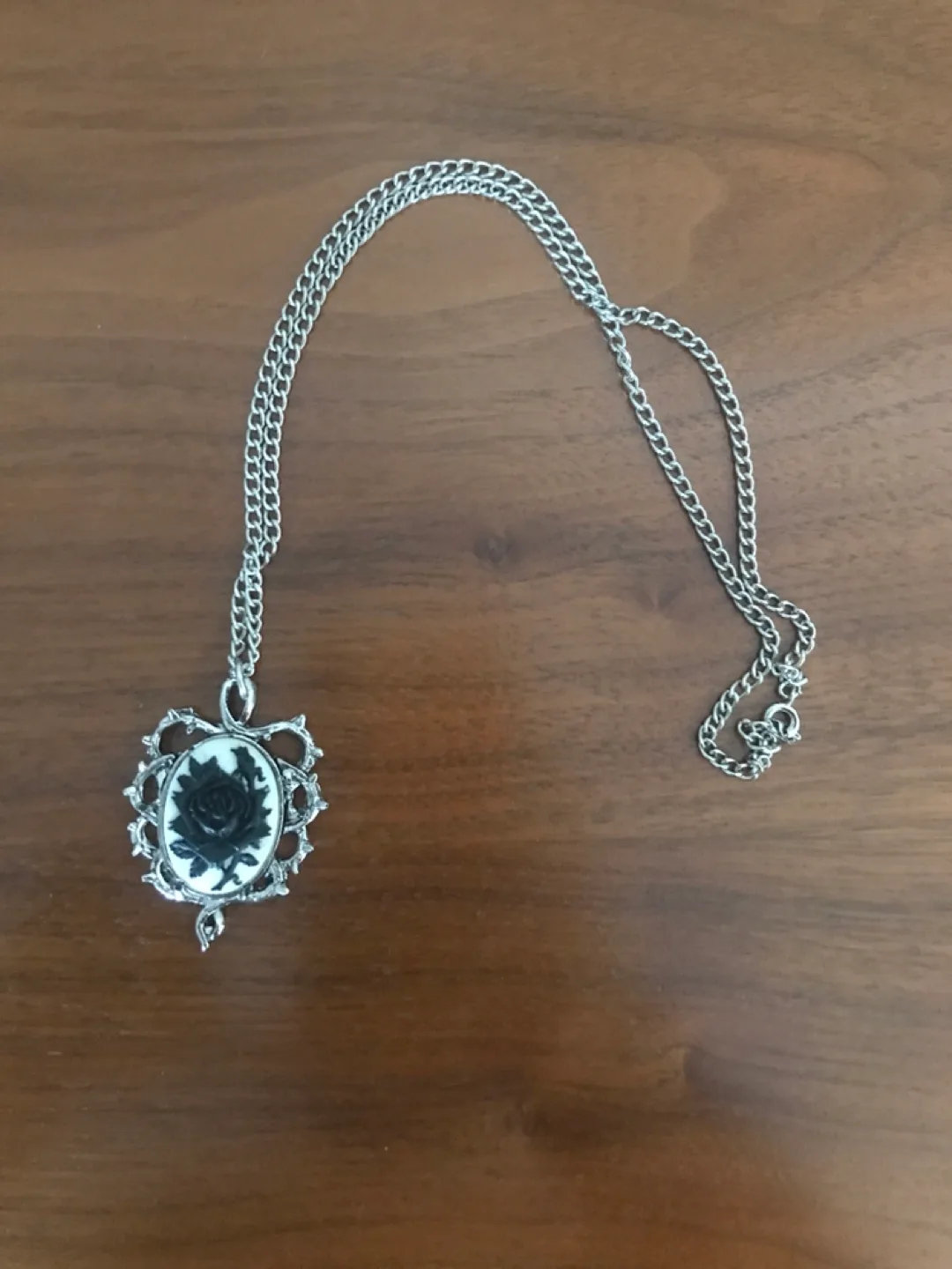 Rose Cameo Pendant Necklace thumbnail