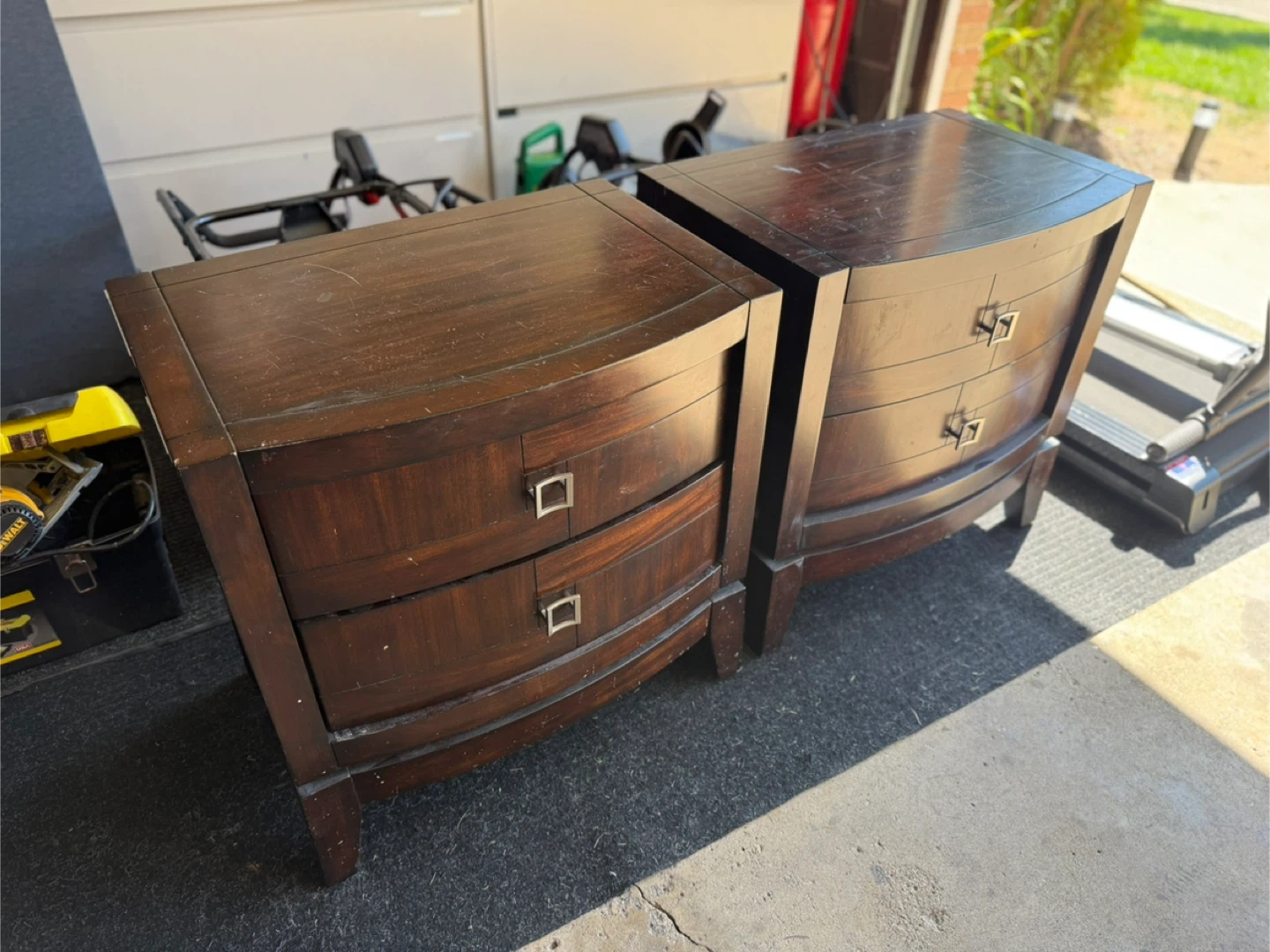 Pair of Wooden Nightstands - photo 2