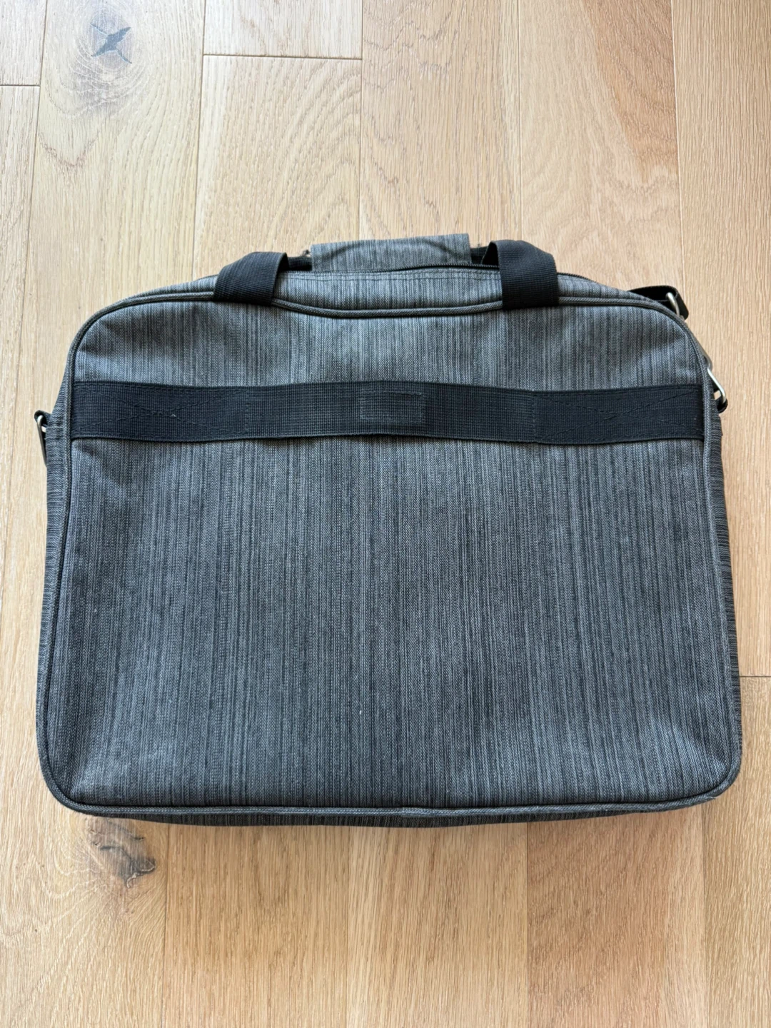 Swiss Gear Gray Laptop Bag - photo 2