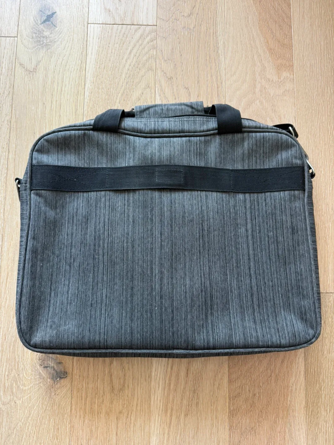 Swiss Gear Gray Laptop Bag image indicator(2)