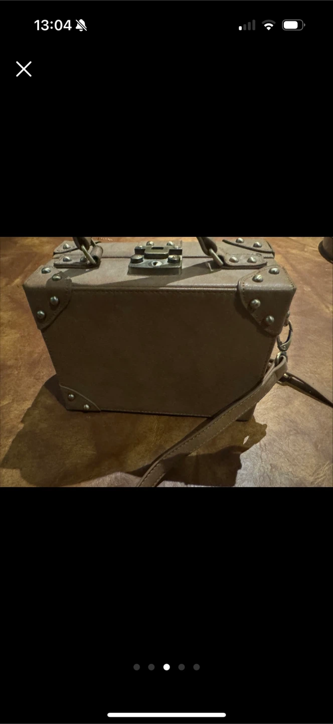 Supernatural crossbody trunk purse - photo 3