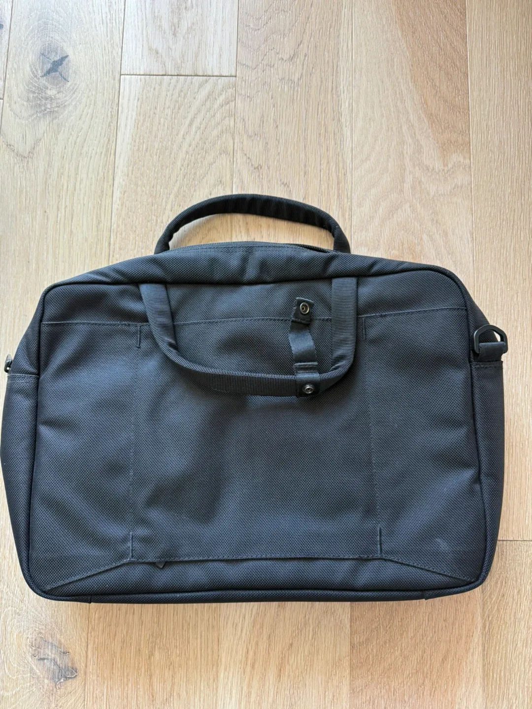 Herschel Black Laptop Bag image indicator(2)