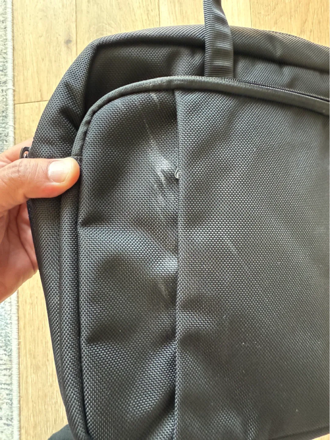 Herschel Black Laptop Bag image indicator(5)