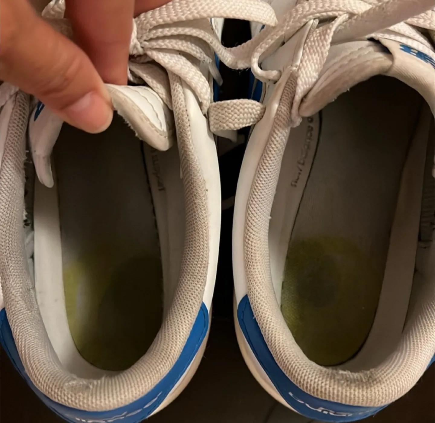 New Balance White & Blue Sneakers image indicator(7)