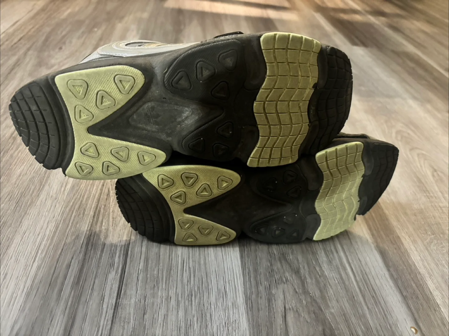 Size 7 — Adidas Ozmillen Sneakers - Grey & Black image indicator(4)