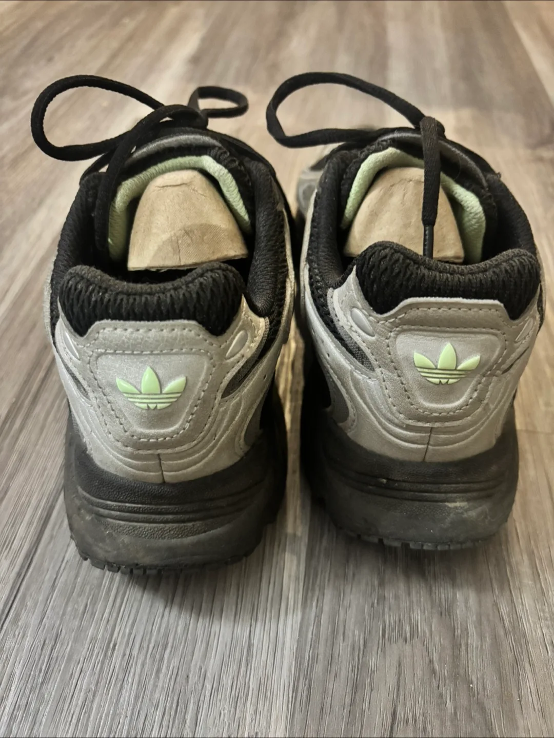 Size 7 — Adidas Ozmillen Sneakers - Grey & Black image indicator(5)