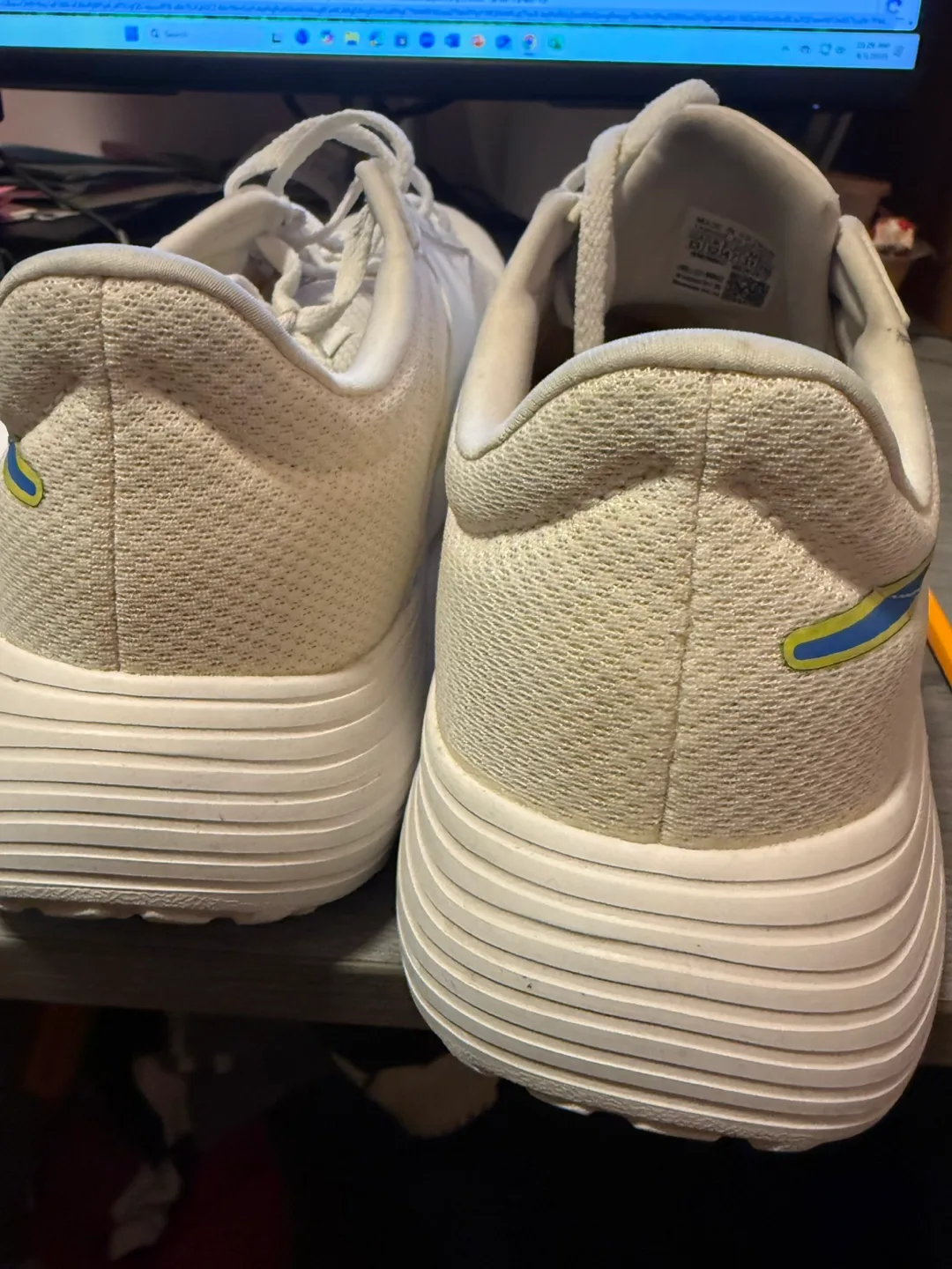 Reebok White Running Shoes - Size 13 image indicator(2)