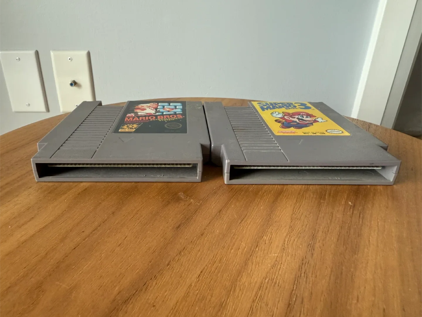 Nintendo Super Mario Bros & Super Mario Bros 3 NES Games image indicator(2)