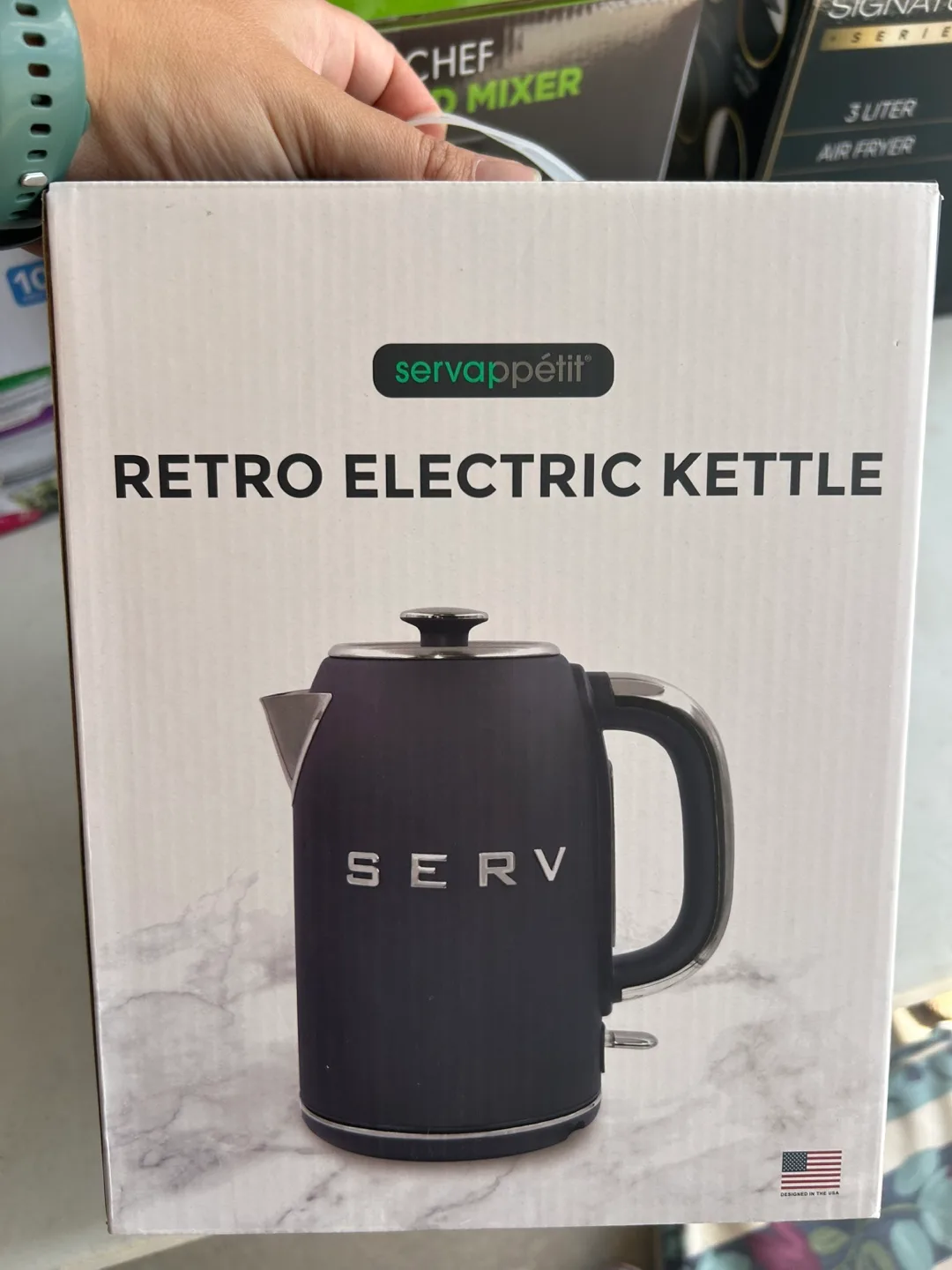 Servappétit Retro Electric Kettle - New in Box! thumbnail