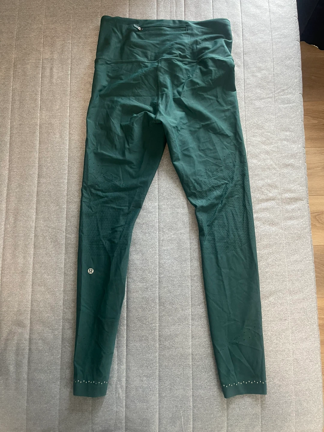 Lululemon Green Leggings Size 10 - photo 2