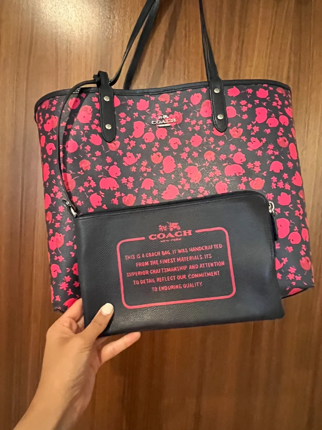 Coach Floral Print Tote Bag with Pouch 🌸 image indicator(2)