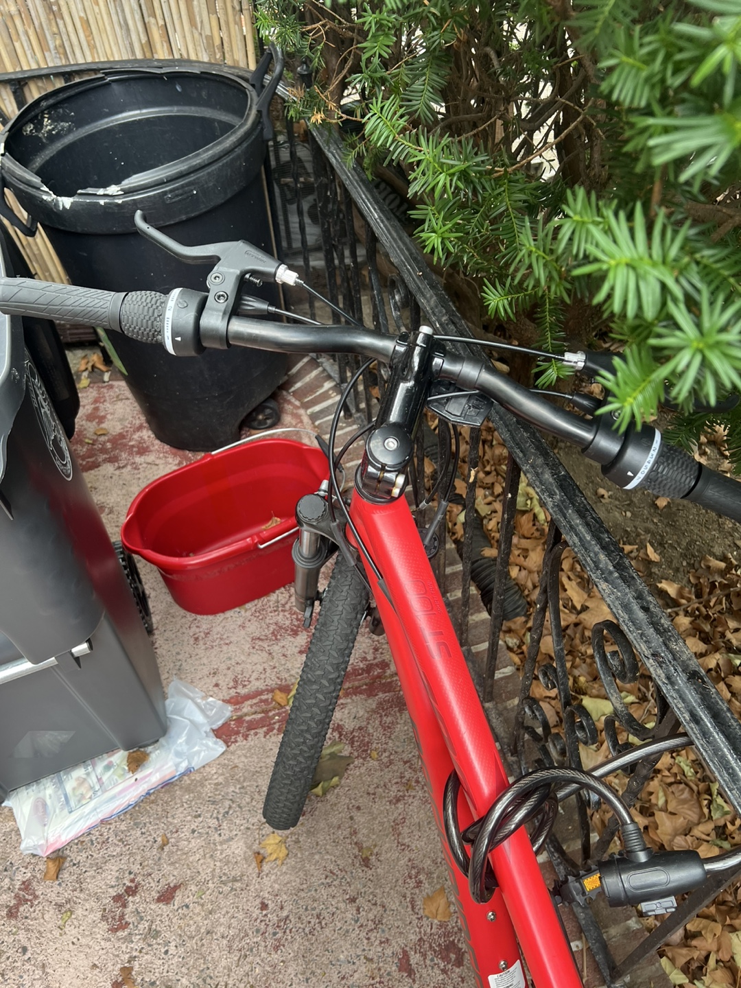 Red Mountain Bike - photo 4