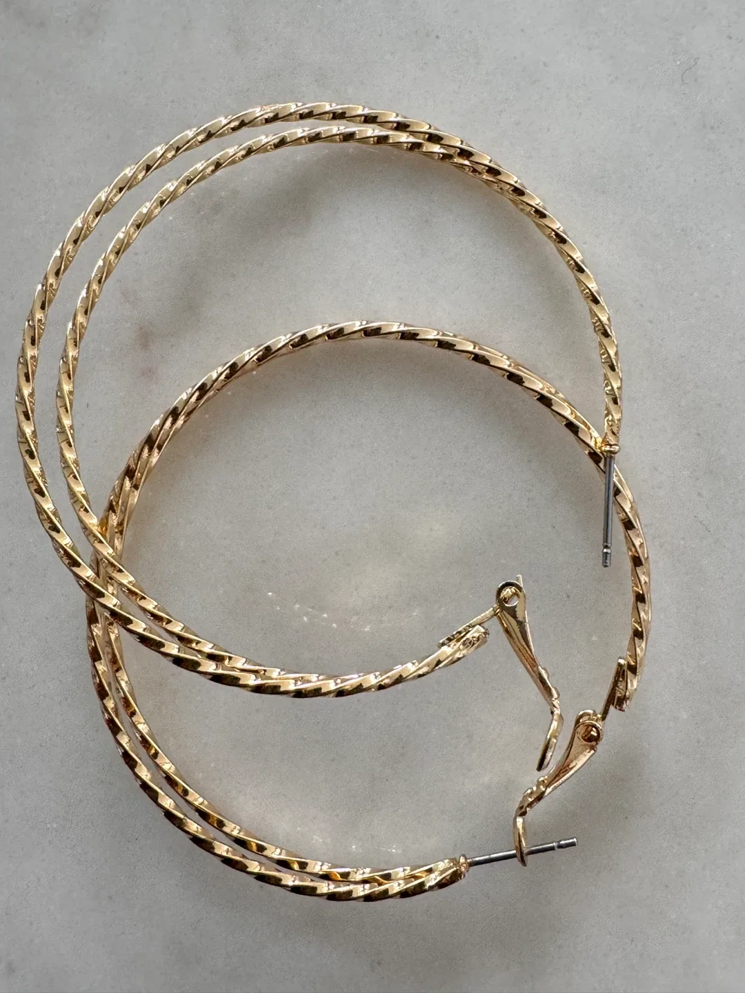 Dior Hair Tie & Gold Hoop Earrings 3 image indicator(2)