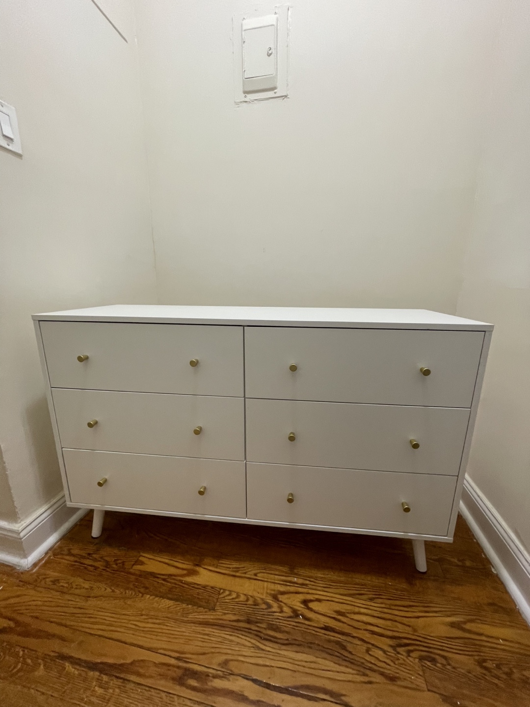 White 6-Drawer Dresser