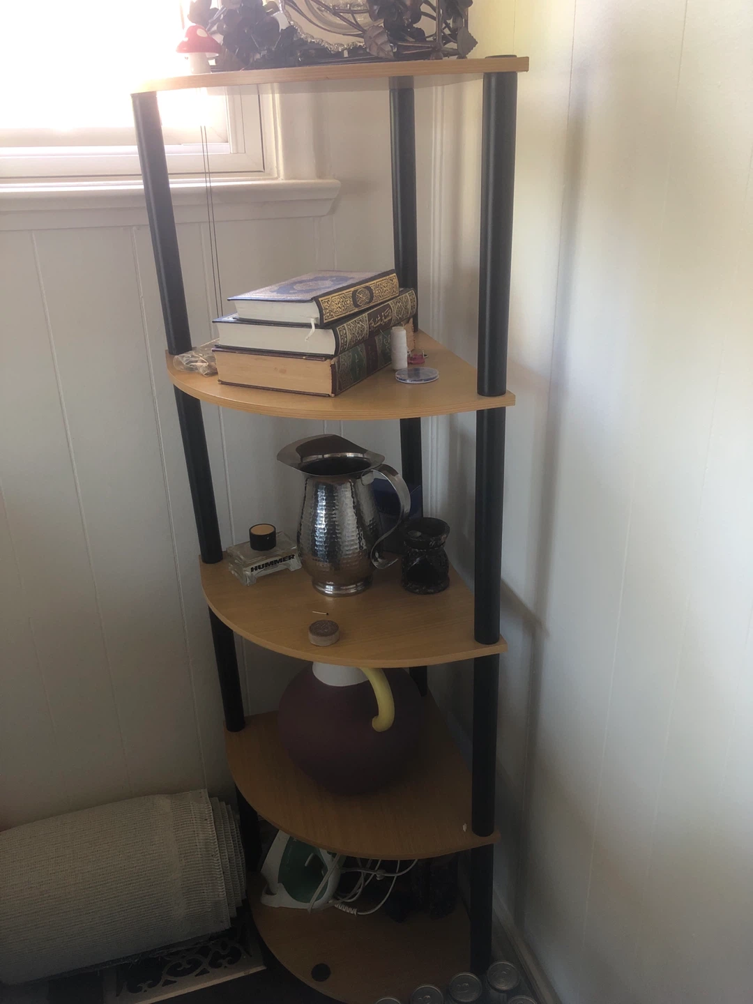 Corner Shelf Unit - Great Condition! - photo 3