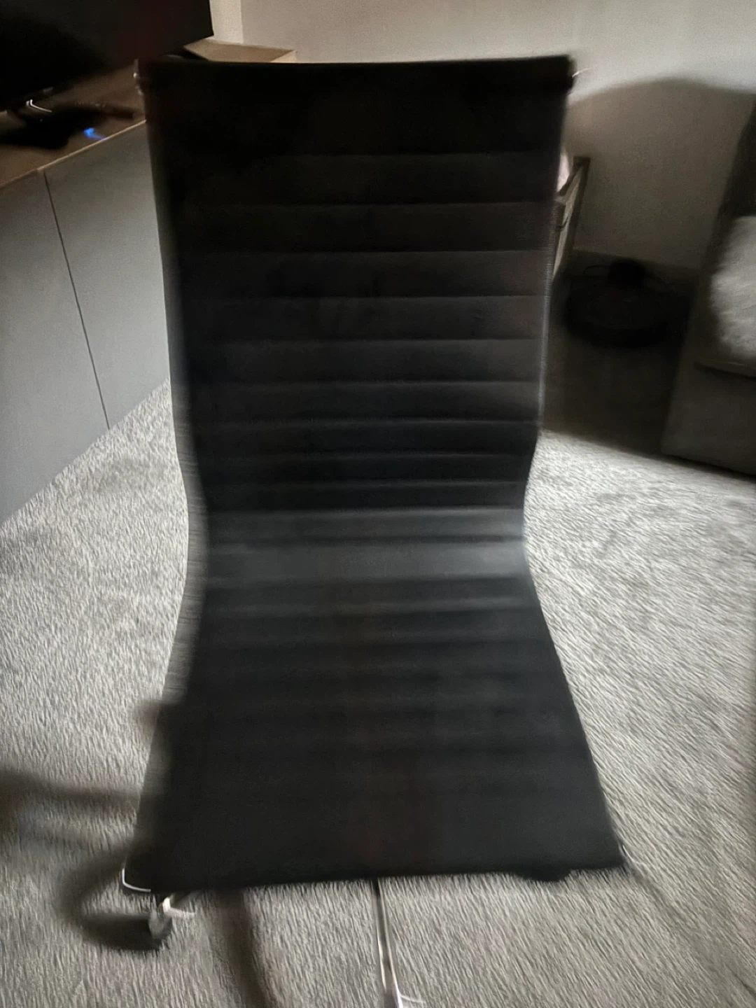 Black Office Chair - photo 4