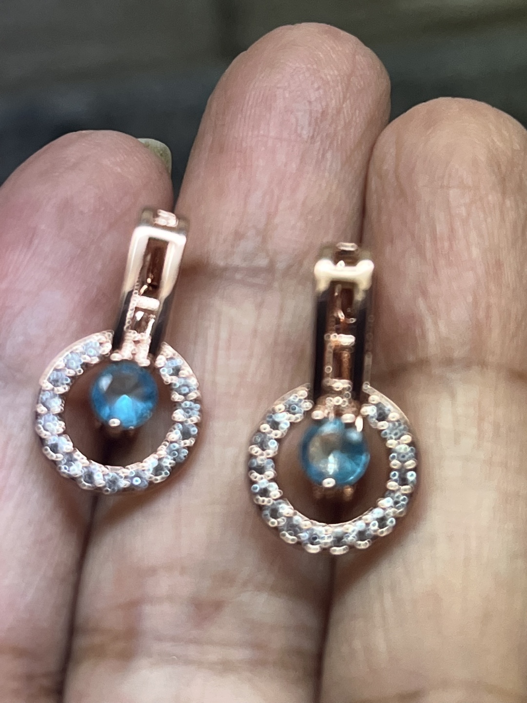 585 Rose Gold Earrings with Blue sapphire - photo 3