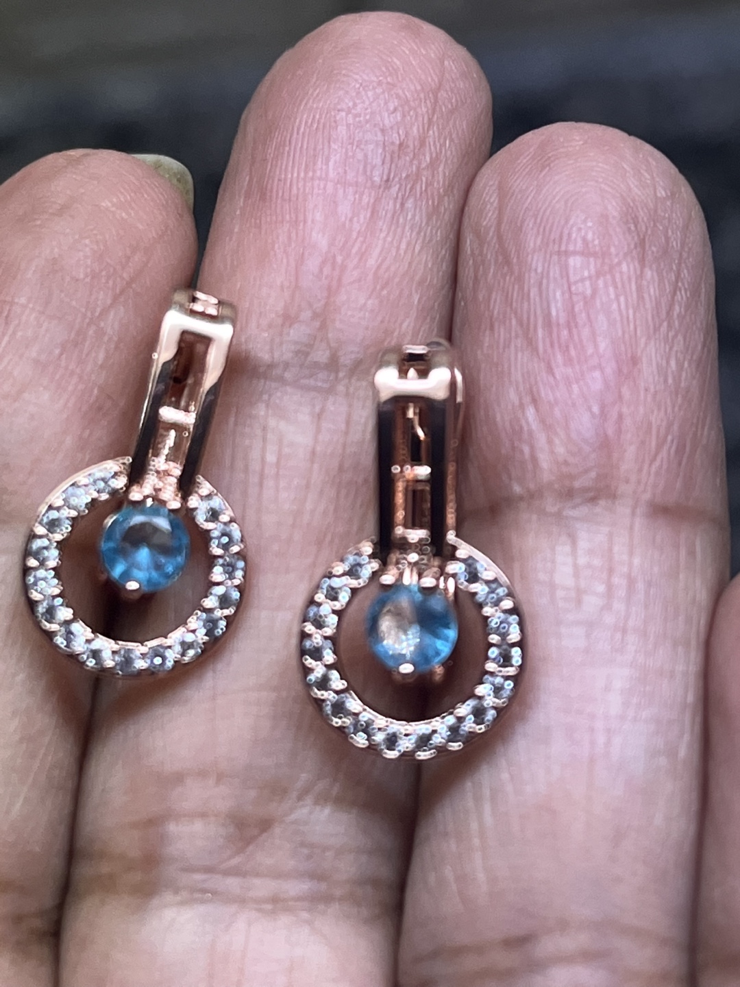 585 Rose Gold Earrings with Blue sapphire